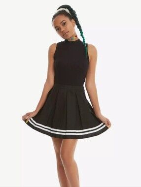 Hot Topic Black Pleated Cheer Skirt Size Large Edgy Gothic Whimsigoth Preppy